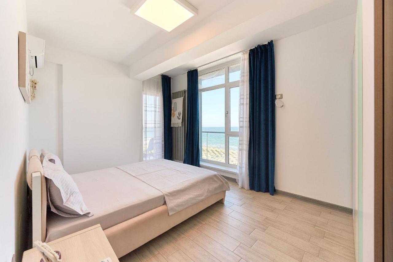Paradise Sea View 2Bd Apt Spa N Pools Beach Resort Navodari Exterior photo